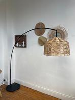 Mooie vloerlamp te koop, Huis en Inrichting, Lampen | Vloerlampen, Ophalen, Zo goed als nieuw, 150 tot 200 cm