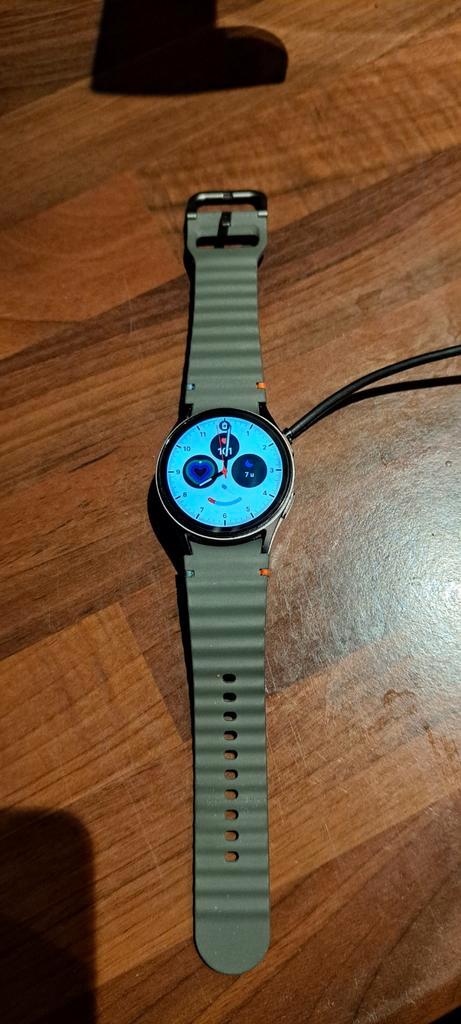 Samsung Galaxy Watch 7 - Top Smartwatch!, Sieraden, Tassen en Uiterlijk, Smartwatches, Zo goed als nieuw, Android, Grijs, Afstand