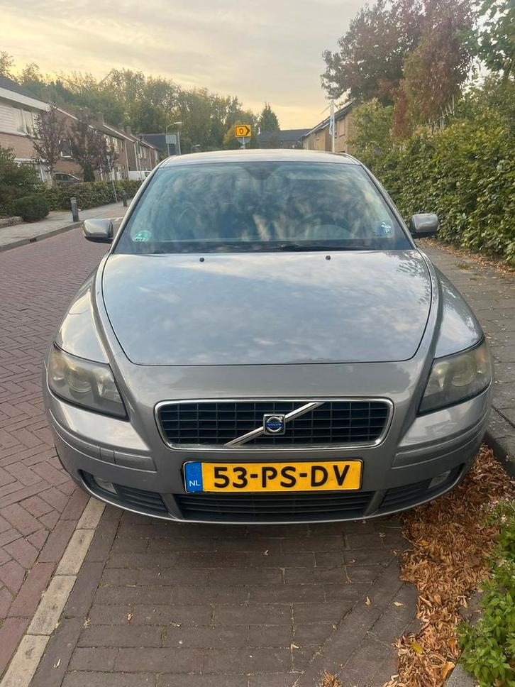 Volvo V50 2.0 D 2004 Grijs, Auto's, Volvo, Bedrijf, V50, Diesel, C, Stationwagon, Handgeschakeld, Origineel Nederlands, Zilver of Grijs