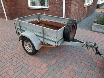 Kleine enkelasser aanhanger  beschikbaar voor biedingen