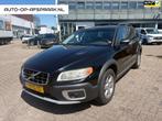 Volvo XC70 2.4 D5 Momentum Leer Automaat Navi Clima Cruise, Automaat, 1716 kg, Gebruikt, 193 €/maand