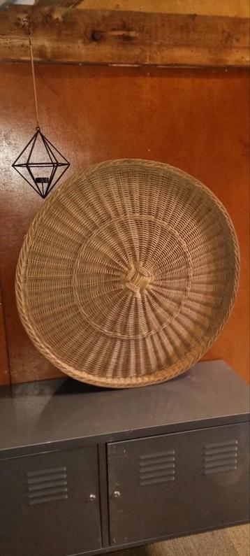 Rotan wanddecoratie beschikbaar voor biedingen