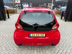 Toyota Aygo 1.0-12V 5drd Weinig KMs NL Auto NAP, Voorwielaandrijving, Stof, Gebruikt, Zwart
