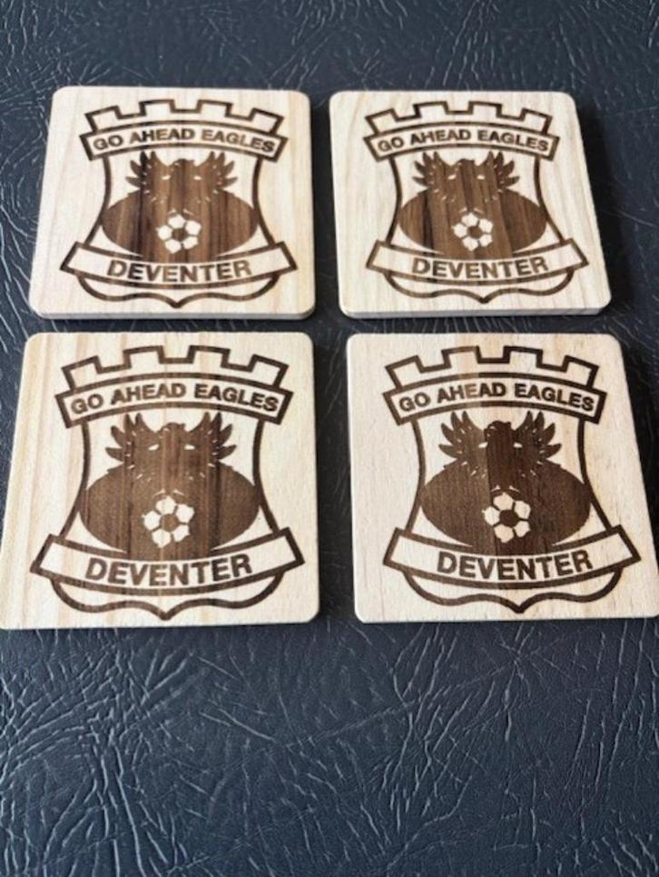 Onderzetters Go Ahead Eagles, Huis en Inrichting, Woonaccessoires | Onderzetters, Nieuw, Glas of Kopje, Ophalen of Verzenden