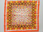 Lapje stof paneel rood wit oranje bloemetjes retro, Gebruikt, Oranje, Ophalen of Verzenden, 30 tot 120 cm