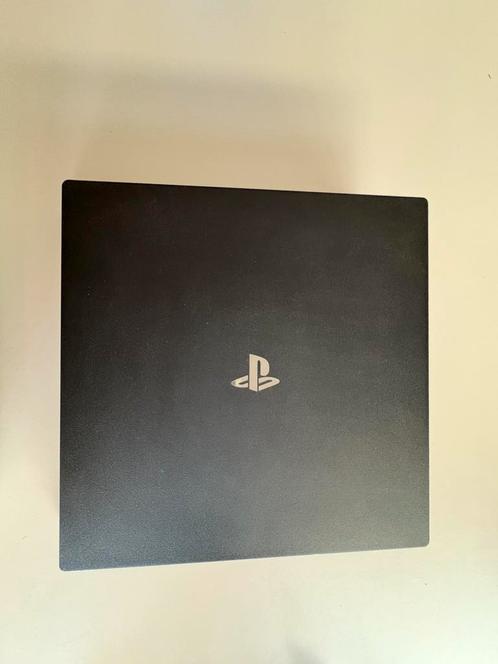 PlayStation 4 pro met 10 games, Spelcomputers en Games, Spelcomputers | Sony PlayStation 4, Zo goed als nieuw, Pro, 1 TB, Met 2 controllers