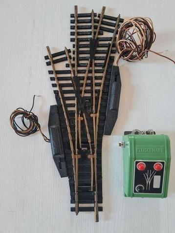 Fleischmann H0 elektrische driewegwissel 6058 + schakelaar beschikbaar voor biedingen