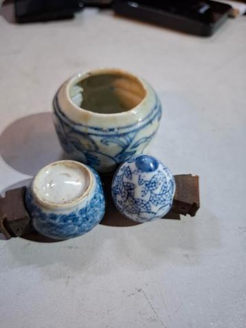 Porselein vintage Chinese Vogelkooi Bakjes beschikbaar voor biedingen