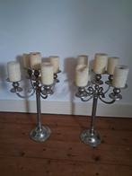 Twee grote ziver kleurige kaarsen kandelaars, Ophalen of Verzenden, Zilver, Minder dan 25 cm