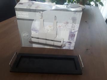 Olie, azijn, peper en zout set  beschikbaar voor biedingen