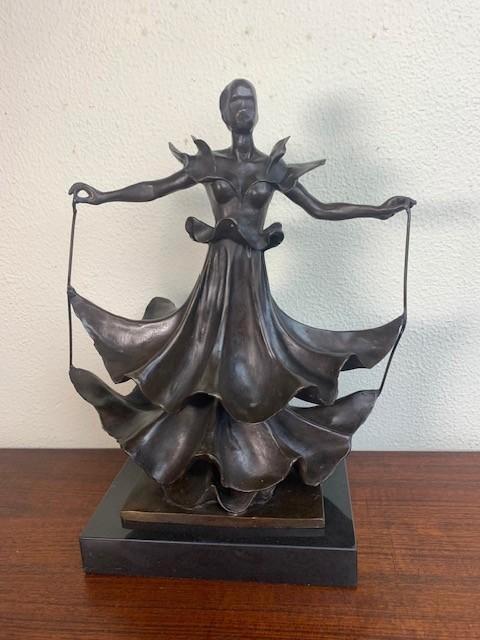 Bronzen Beeld Sculptuur Dalinian Dancer Salvador Dali, Antiek en Kunst, Kunst | Beelden en Houtsnijwerken, Ophalen of Verzenden