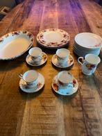 Kopjes schoteltjes bordjes en schaal. Royal Kendal,queens, Antiek en Kunst, Ophalen