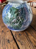 Hongaars glas, ronde vaas,  gesigneerd, Ophalen