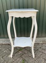 Brocante wit houten tafeltje - bijzettafeltje, Antiek en Kunst, Curiosa en Brocante, Ophalen