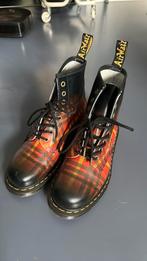 DR Martens 1460 Tartan maat 40, Ophalen of Verzenden, Zo goed als nieuw, Zwart