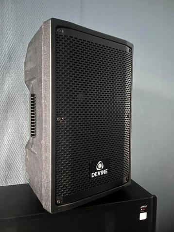 2x Devine Artis 8A MKII Active Speakers beschikbaar voor biedingen