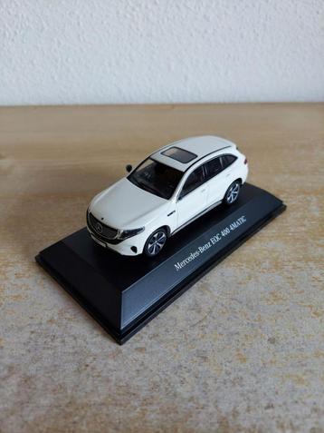 1/43 - Spark Mercedes Benz EQC wit beschikbaar voor biedingen