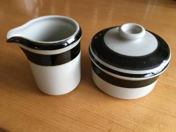 Arabia melkkannetje en suikerpot beschikbaar voor biedingen
