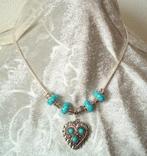 Ketting met hanger en bedels met turquoise stenen, Info.adorabeads@gmail.com, Adorabeads, Nieuw, Ophalen of Verzenden