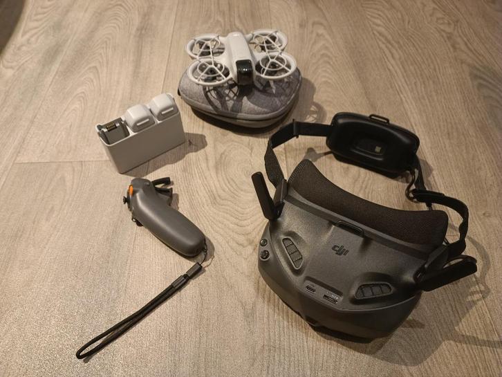 DJI NEO Fly more combo FPV goggles, Audio, Tv en Foto, Drones, Zo goed als nieuw, Drone met camera, Ophalen