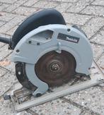 Makita 5703r cirkelzaag in zeer nette staat, Invalzaag, Ophalen of Verzenden, Zo goed als nieuw, 30 tot 70 mm