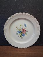 Geschulpte bord diameter 27.5 cm gedecoreerd veldbloemen, Ophalen of Verzenden