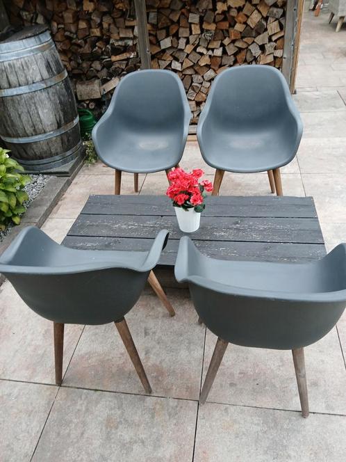 4 Kuipstoelen met Tafel - Grijze Set, Huis en Inrichting, Stoelen, Gebruikt, Hout, Kunststof, Ophalen
