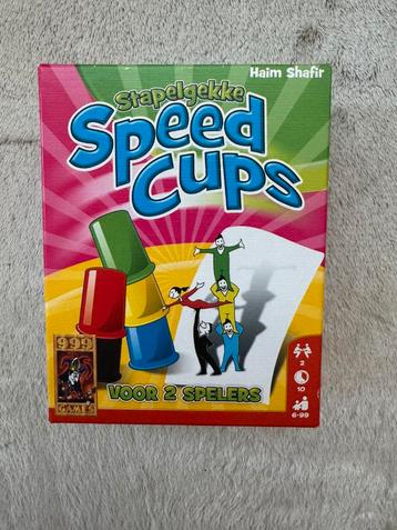 Stapelgekke Speed Cups ~ voor 2 spelers beschikbaar voor biedingen