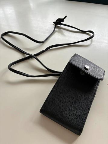 Zwart telefoontasje | 18 cm x 9 cm beschikbaar voor biedingen