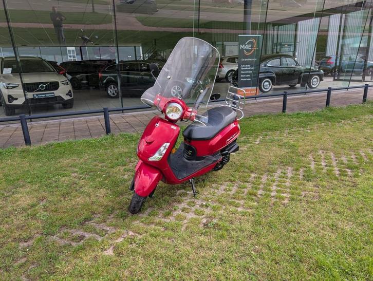 Sim Fiddle 2 50S Euro 4, Fietsen en Brommers, Scooters | SYM, Zo goed als nieuw, Fiddle, Maximaal 25 km/u, Benzine, Ophalen