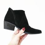 Mooie Suede La Strada Enkellaarsjes -s6 (Maat 41) € 60,-, Kleding | Dames, Schoenen, Zwart, Lage of Enkellaarzen, Ophalen of Verzenden