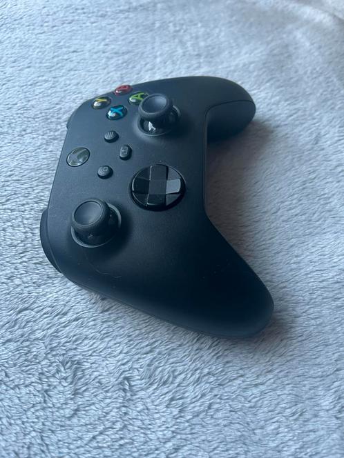 Xbox controller Xbox series x/s of one. + oplaadbare accu, Spelcomputers en Games, Spelcomputers | Xbox | Accessoires, Zo goed als nieuw
