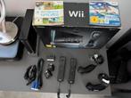 Wii zwarte spelcomputer met spellen en consoles in doos, Spelcomputers en Games, Ophalen of Verzenden, Met 2 controllers