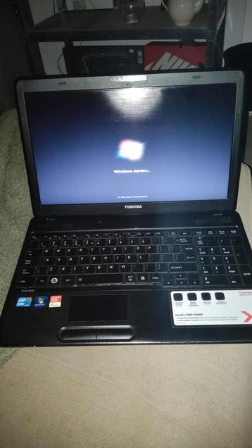 Toshiba laptop oude model.  beschikbaar voor biedingen
