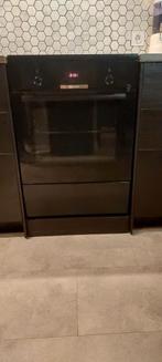 Bosch fornuis zwart zo goed als nieuw, Witgoed en Apparatuur, Fornuizen, Ophalen, 4 kookzones, Zo goed als nieuw, Gas