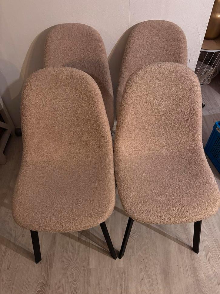 4 Moderne Eetkamerstoelen Bouclé, Huis en Inrichting, Stoelen, Gebruikt, Vier, Stof, Wit, Ophalen