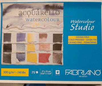 Aquarel papier fabriano 27 x 35 cm beschikbaar voor biedingen