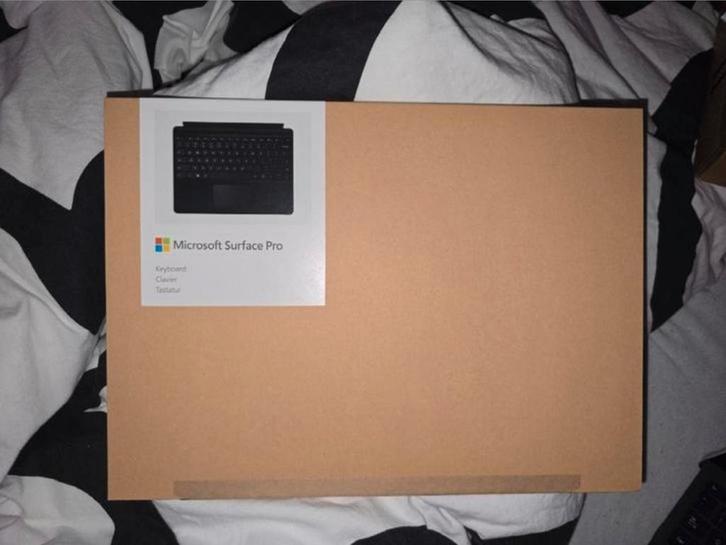 Nieuwe Microsoft Surface Pro Keyboard (1905) - Verzegeld!, Computers en Software, Toetsenborden, Nieuw, Qwerty, Ophalen of Verzenden