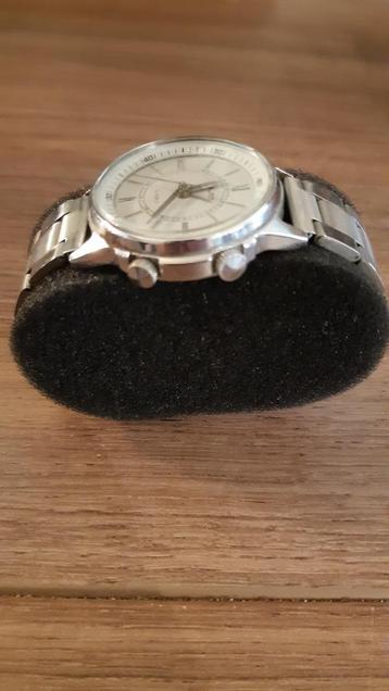 Vintage mechanisch horloge met mechanisch alarm beschikbaar voor biedingen
