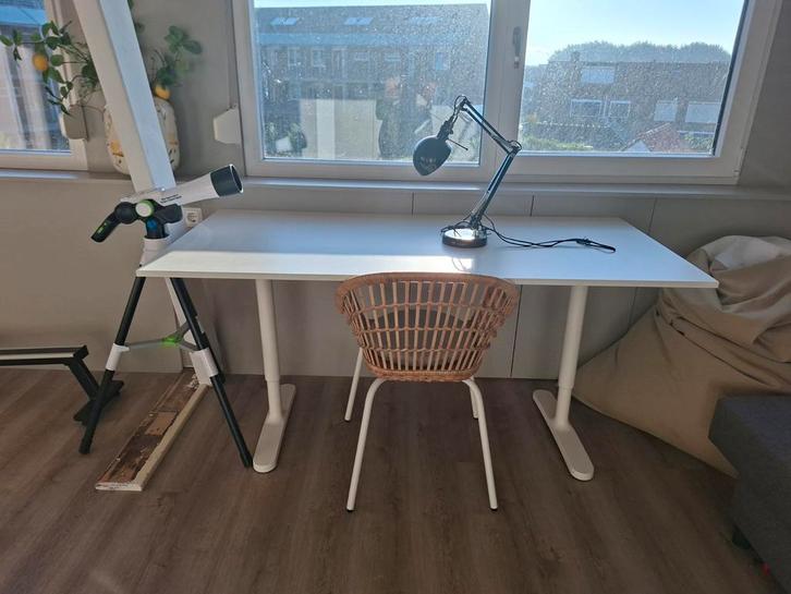 Bureau met stoel - Ideaal voor thuiswerken, Huis en Inrichting, Bureaus, Zo goed als nieuw, Bureau, Ophalen