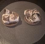 theekopjes schotels coaching taverns 1828 Royal tudor ware, Ophalen