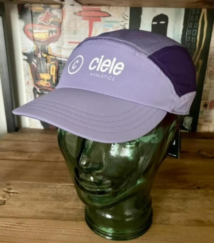 Ciele Athletics fstcap 56.5cm purple running outdoor lila ds, Kleding | Heren, Hoeden en Petten, Nieuw, Pet, 57 cm (M, 7⅛ inch) of minder