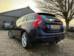 Volvo V60 2.0 D2 Summum | Clima + Cruise + Navi nu € 6.975, Auto's, Voorwielaandrijving, Gebruikt, 4 cilinders, 1969 cc