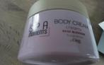 Bodylotion, Ophalen of Verzenden, Nieuw, Bodylotion, Crème of Olie