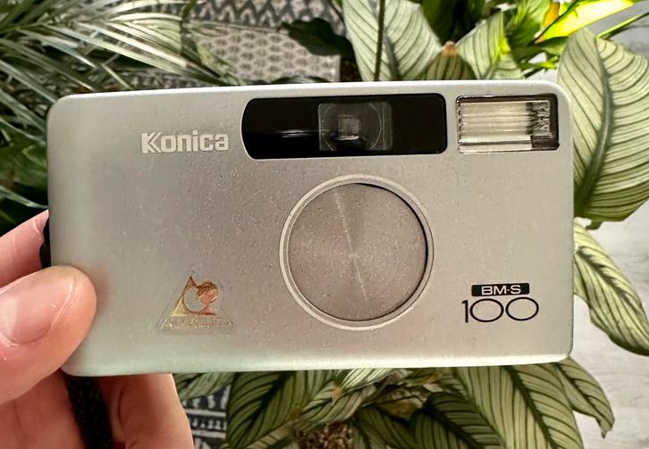 Konica bm-s 100 APS analoge camera 35mm, Audio, Tv en Foto, Fotocamera's Analoog, Ophalen of Verzenden