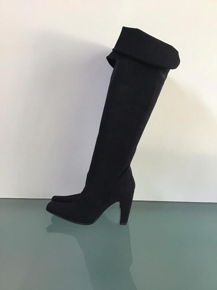 GRATIS VERZENDEN | COOLE lange zwarte laarzen 36, Kleding | Dames, Schoenen, Zo goed als nieuw, Hoge laarzen, Zwart, Verzenden