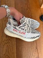 Adidas Yeezy Boost 350 V2 Zebra Maat 42, Kleding | Dames, Schoenen, Ophalen of Verzenden, Gedragen, Wit, Sneakers of Gympen
