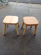 Twee houten IKEA kinderkrukjes, Huis en Inrichting, Krukjes, Ophalen, Zo goed als nieuw, Hout