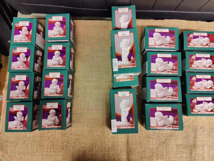 Porseleinen witte Engelen Kerst 5 soorten, Antiek en Kunst, Antiek | Porselein, Ophalen of Verzenden