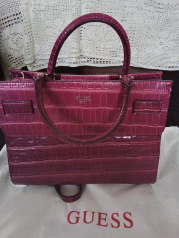 Guess Handtas Lila - Zo Goed Als Nieuw! beschikbaar voor biedingen